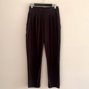 Lululemon Womens black trouser size 4